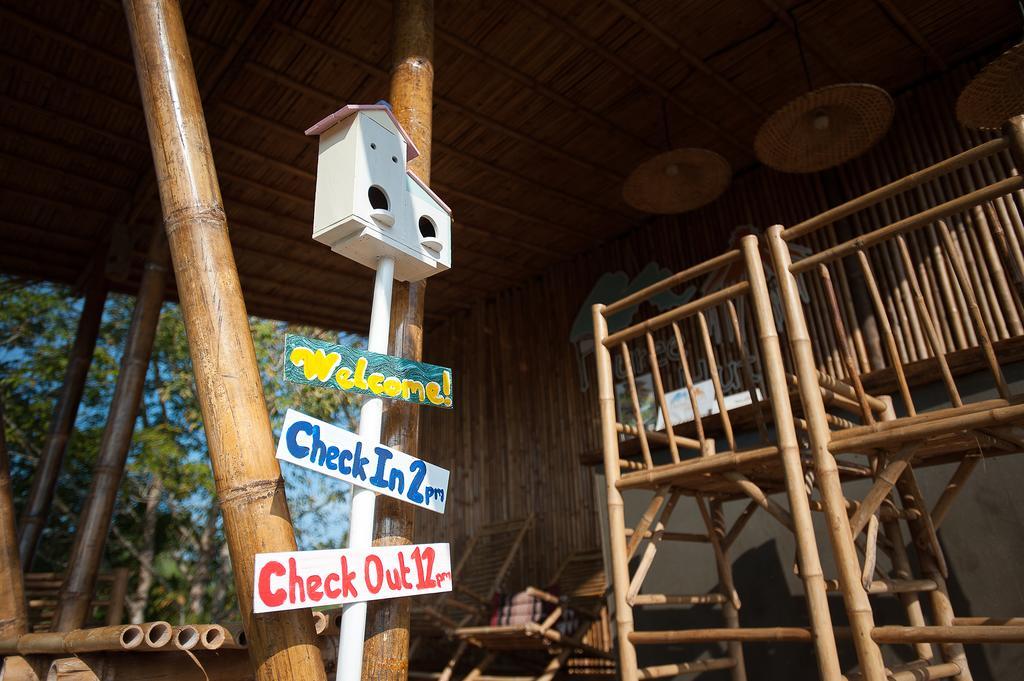 Phuree Hut Koh Phayam Esterno foto